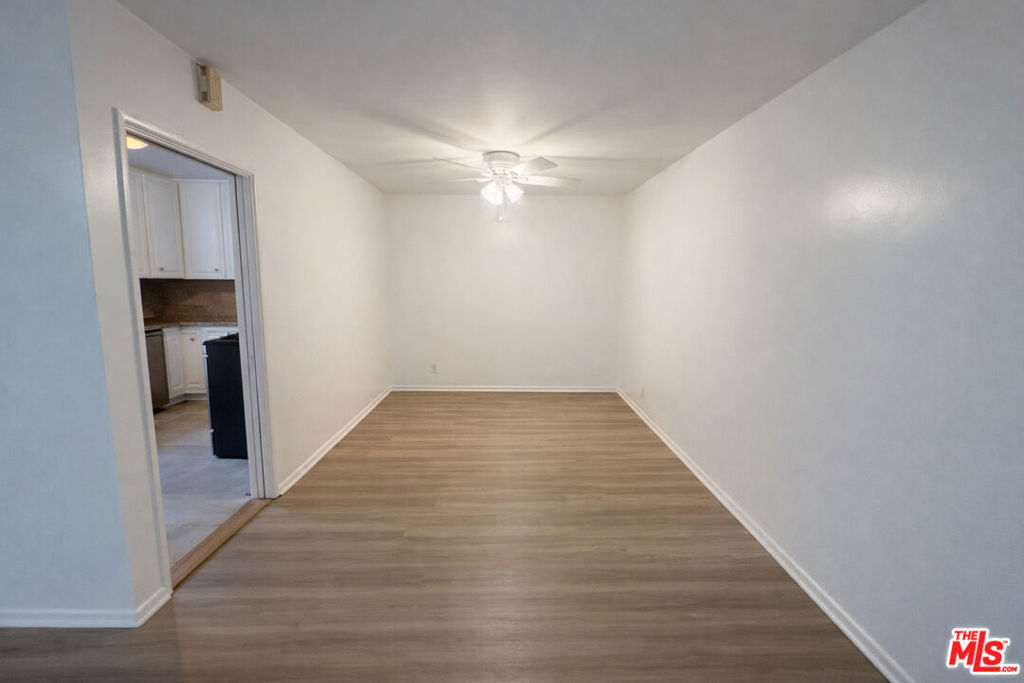 Residential Lease for rent at 447 S Palm Drive 3, Beverly Hills, Los Angeles County CA featuring 2 beds and 2 baths