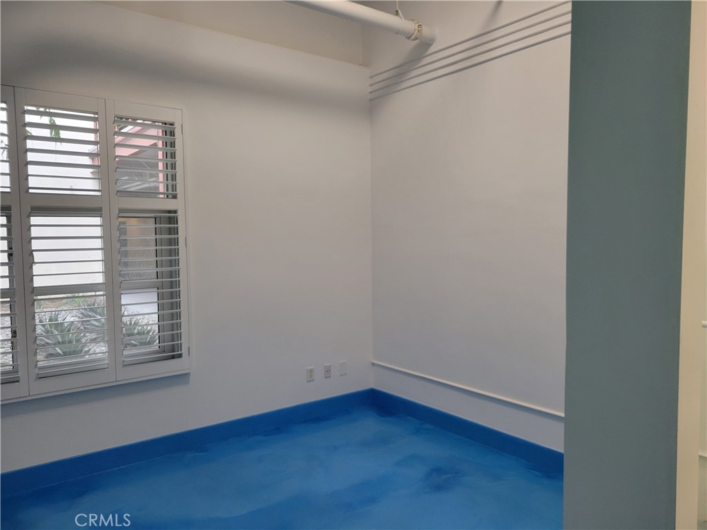 Residential for sale at 1010 Sycamore Avenue 120, South Pasadena CA featuring 1 bed and 1 bath