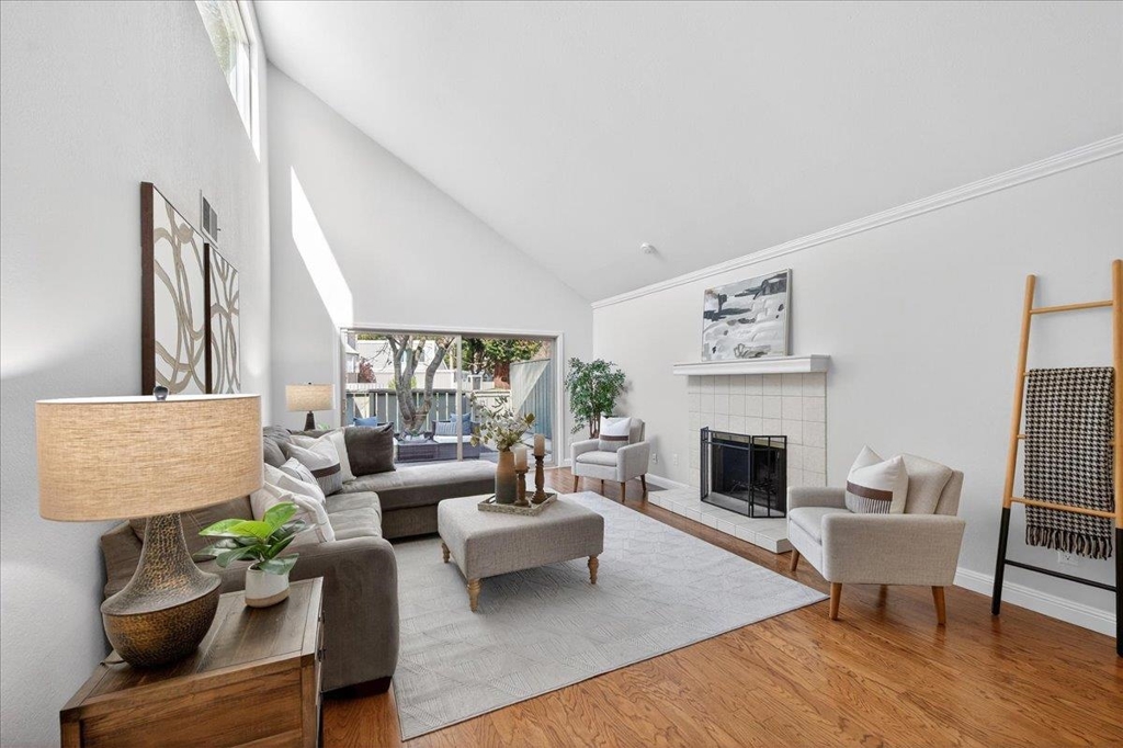 Residential for sale at 7543 7543 Maywood Dr, Pleasanton CA featuring 3 beds and 2 baths