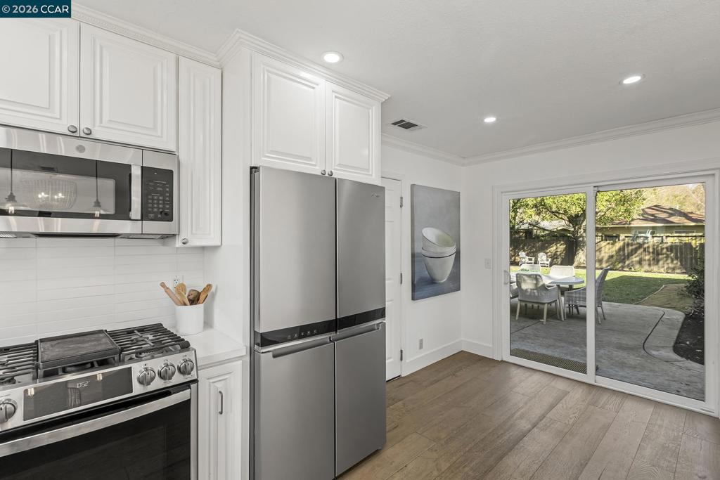 Residential for sale at 3300 3300 Betty Ln, Lafayette CA featuring 4 beds and 2 baths