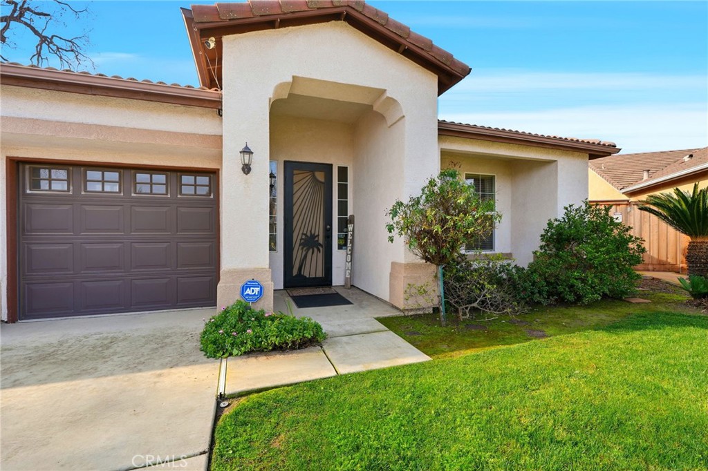 Residential for sale at 613 E Chestnut Avenue, Visalia CA featuring 4 beds and 3 baths