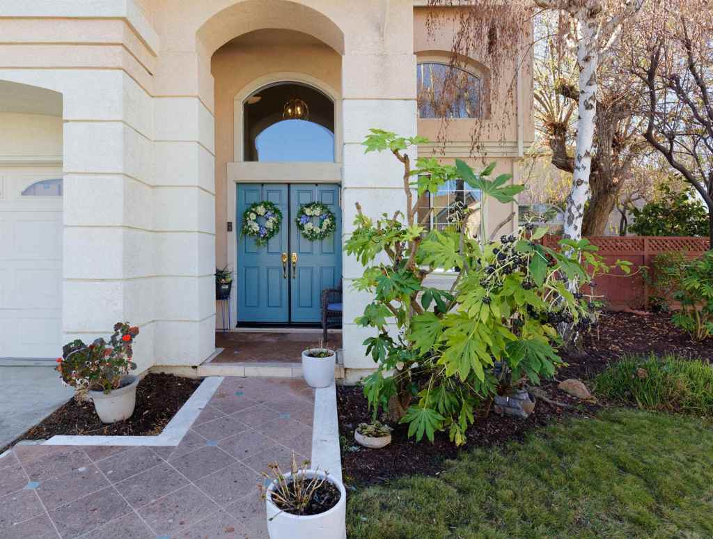 Residential for sale at 15109 15109 Shining Star Ln, San Leandro CA featuring 5 beds and 3 baths