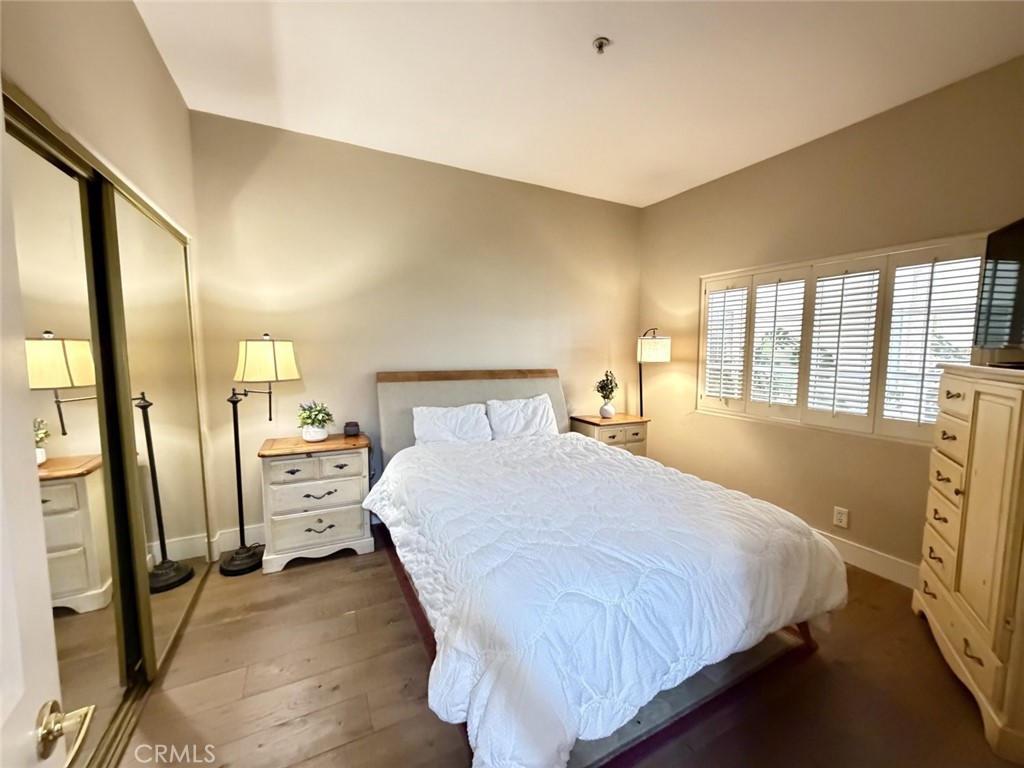 Active for sale at Toluca Lake, CA, Toluca Lake, CA CA and 2 baths