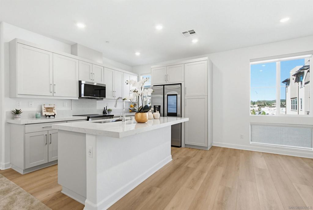 Residential Lease for rent at , San Marcos, San Diego CA featuring 3 beds and 3 baths