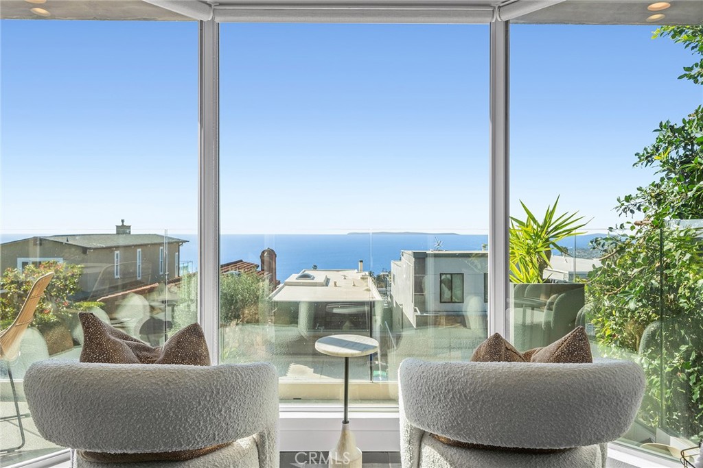 Residential for sale at 928 Quivera, Laguna Beach CA featuring 3 beds and 2 baths