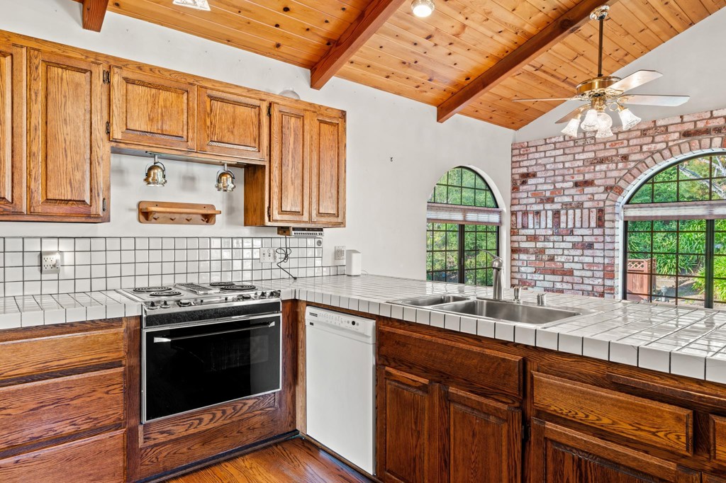 Residential for sale at 18153 18153 Plymouth Dr, Castro Valley CA featuring 3 beds and 3 baths