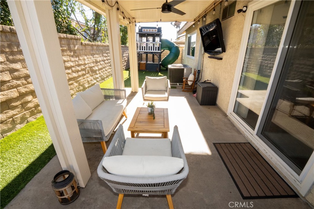 Residential for sale at 27626 Saffron Lane, Saugus CA featuring 3 beds and 2 baths