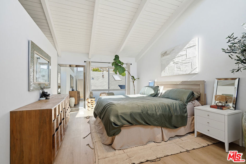 Residential Lease for rent at 605 Strand Street, Santa Monica, Los Angeles County CA featuring 2 beds and 2 baths