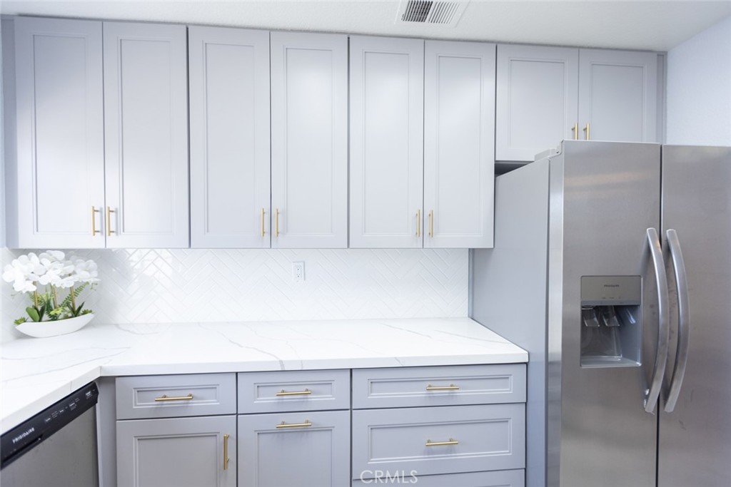 Residential for sale at 2196 Evergreen, Tustin CA featuring 2 beds and 3 baths