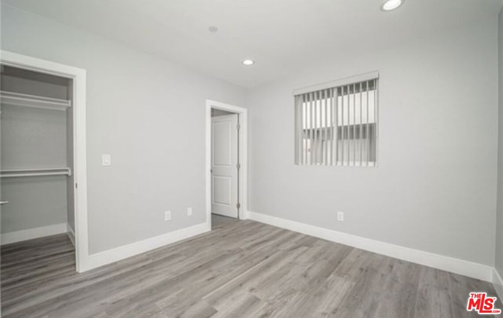 Residential Lease for rent at 1348 E Vernon Avenue 1346, Los Angeles, Los Angeles County CA featuring 3 beds and 2 baths