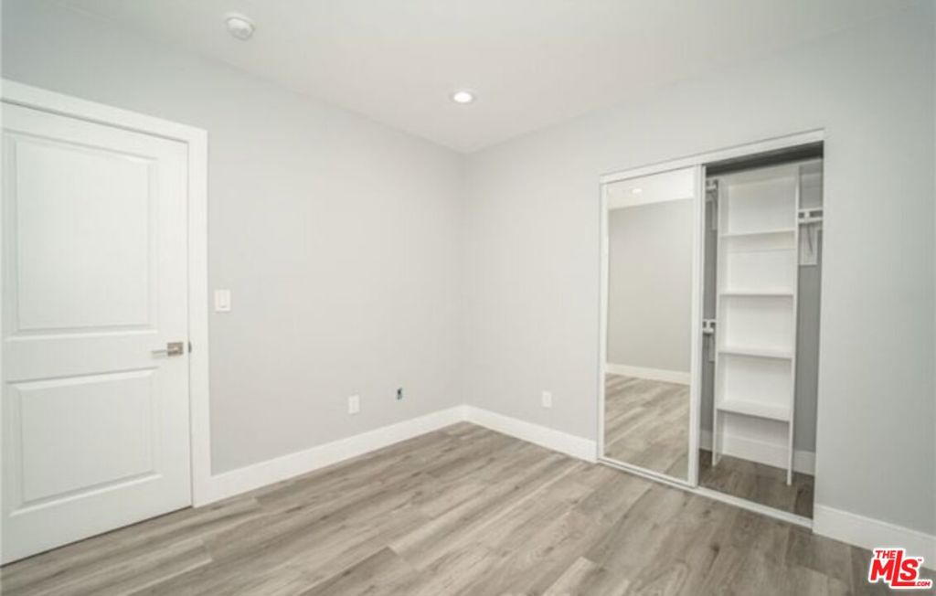 Residential Lease for rent at 1348 E Vernon Avenue 1348 1/2, Los Angeles, Los Angeles County CA featuring 7 beds and 5 baths