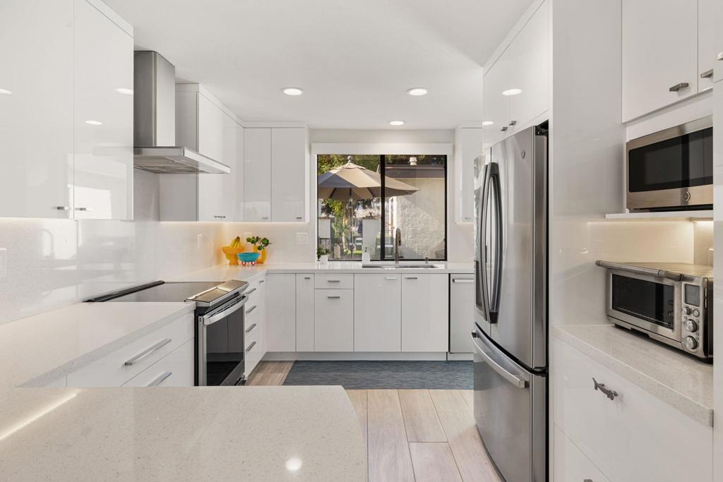 Residential for sale at 89 Calle Encinitas, Rancho Mirage CA featuring 2 beds and 2 baths