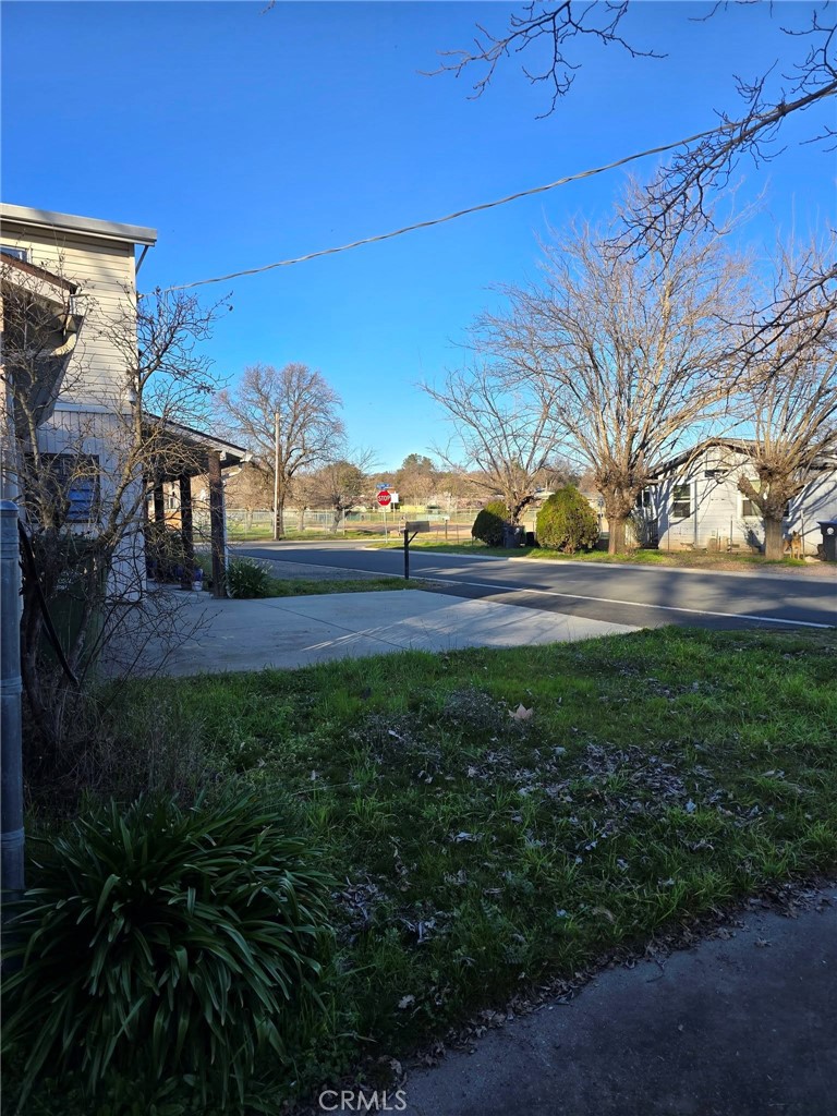 Residential for sale at 4915 Golf, Clearlake CA featuring 1 bed and 1 bath