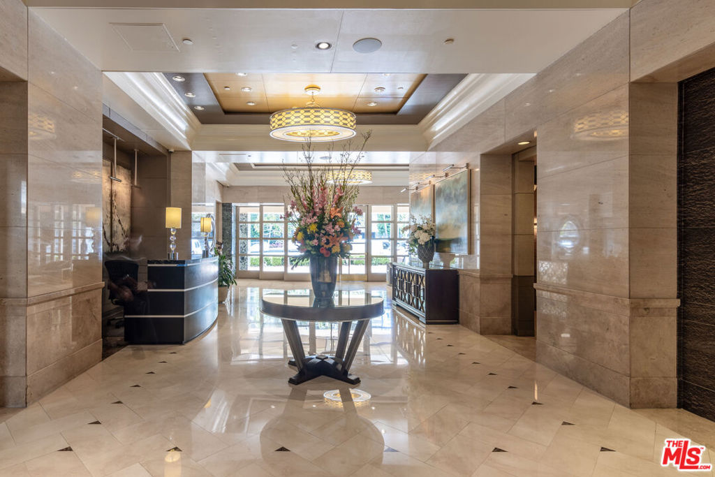 Residential Lease for rent at 10520 Wilshire Boulevard 1401, Los Angeles, Los Angeles County CA featuring 2 beds and 2 baths