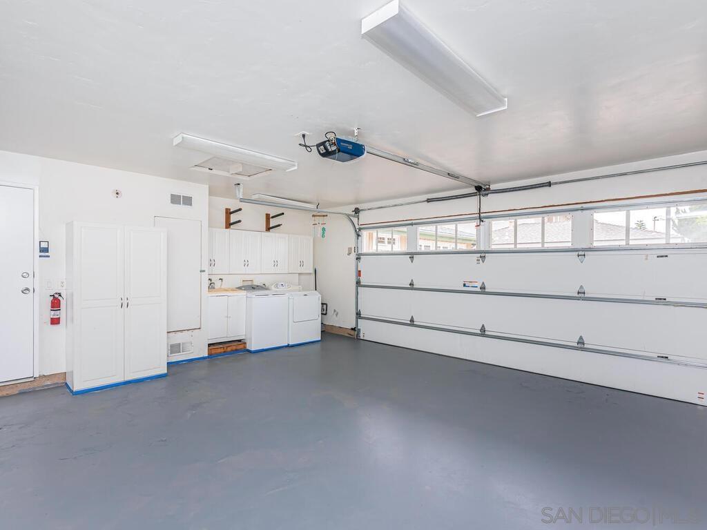 Residential Lease for rent at 3269 Wellesly Ave, San Diego, San Diego County CA featuring 3 beds and 3 baths