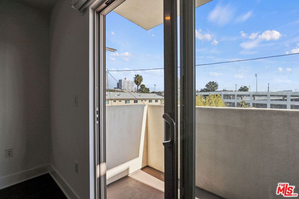 Residential Lease for rent at 1446 Armacost Avenue ph5, Los Angeles, Los Angeles County CA featuring 3 beds and 3 baths