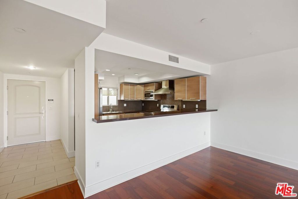 Residential Lease for rent at 1446 Armacost Avenue 203, Los Angeles, Los Angeles County CA featuring 3 beds and 3 baths