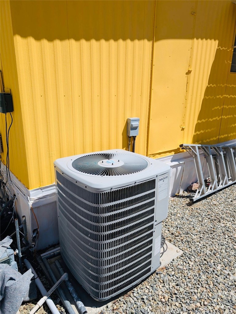 Manufactured In Park for sale at 13393 Mariposa Road 115, Victorville CA featuring 2 beds and 2 baths