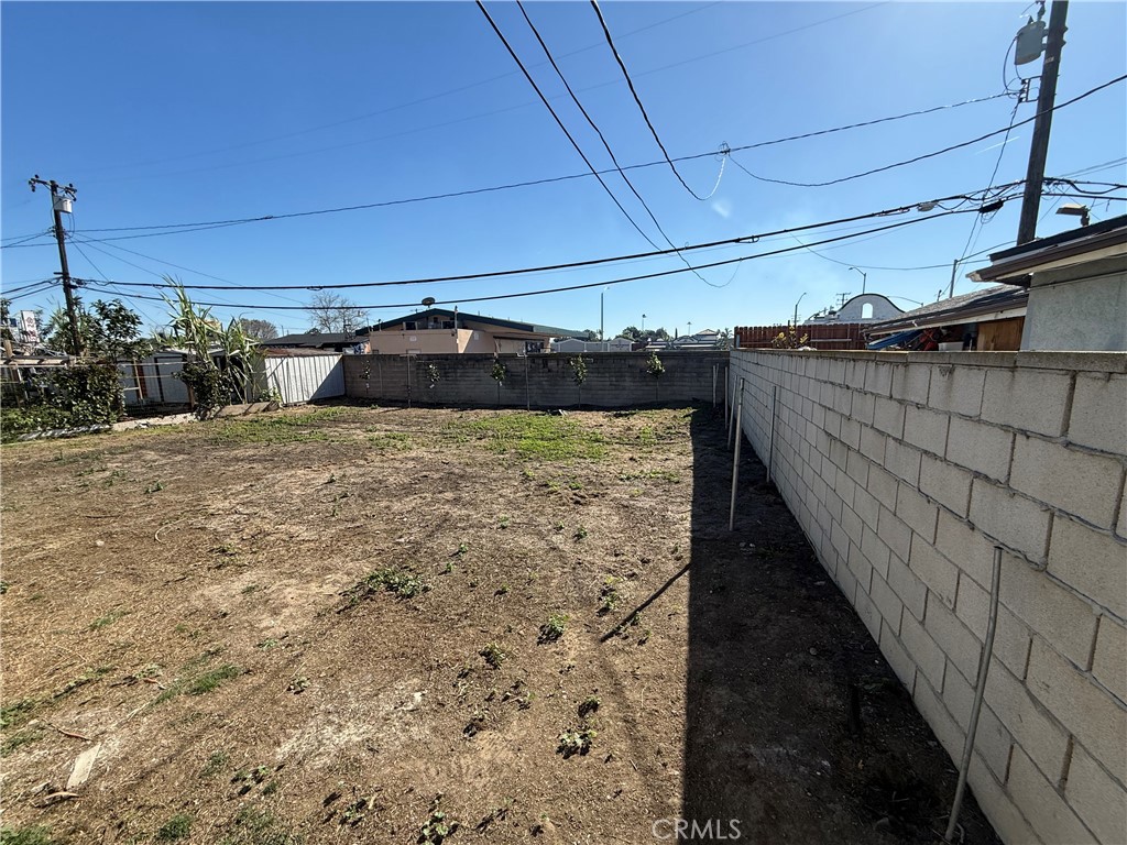Residential for sale at 1930 W 18th, Santa Ana CA featuring 2 beds and 1 bath