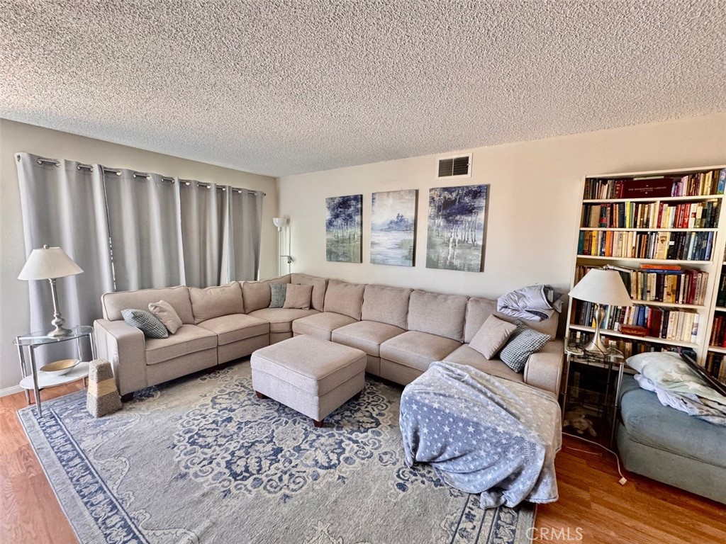 Residential for sale at 471 Whitney, Hemet CA featuring 2 beds and 2 baths