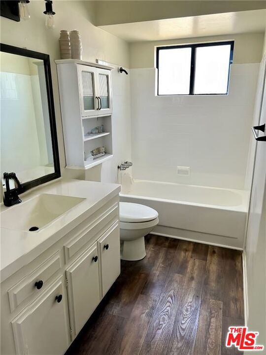 Residential Lease for rent at 5641 Camino Real, Jurupa Valley CA featuring 3 beds and 2 baths