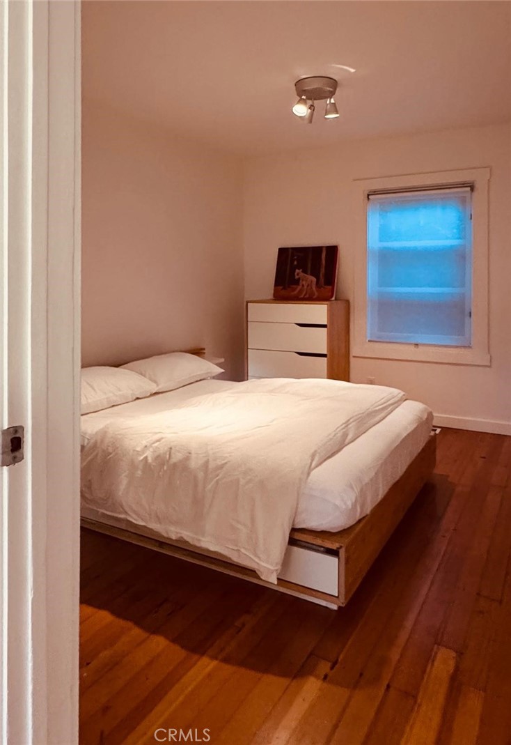 Residential Lease for rent at 645 Thalia Street, Laguna Beach CA featuring 2 beds and 2 baths