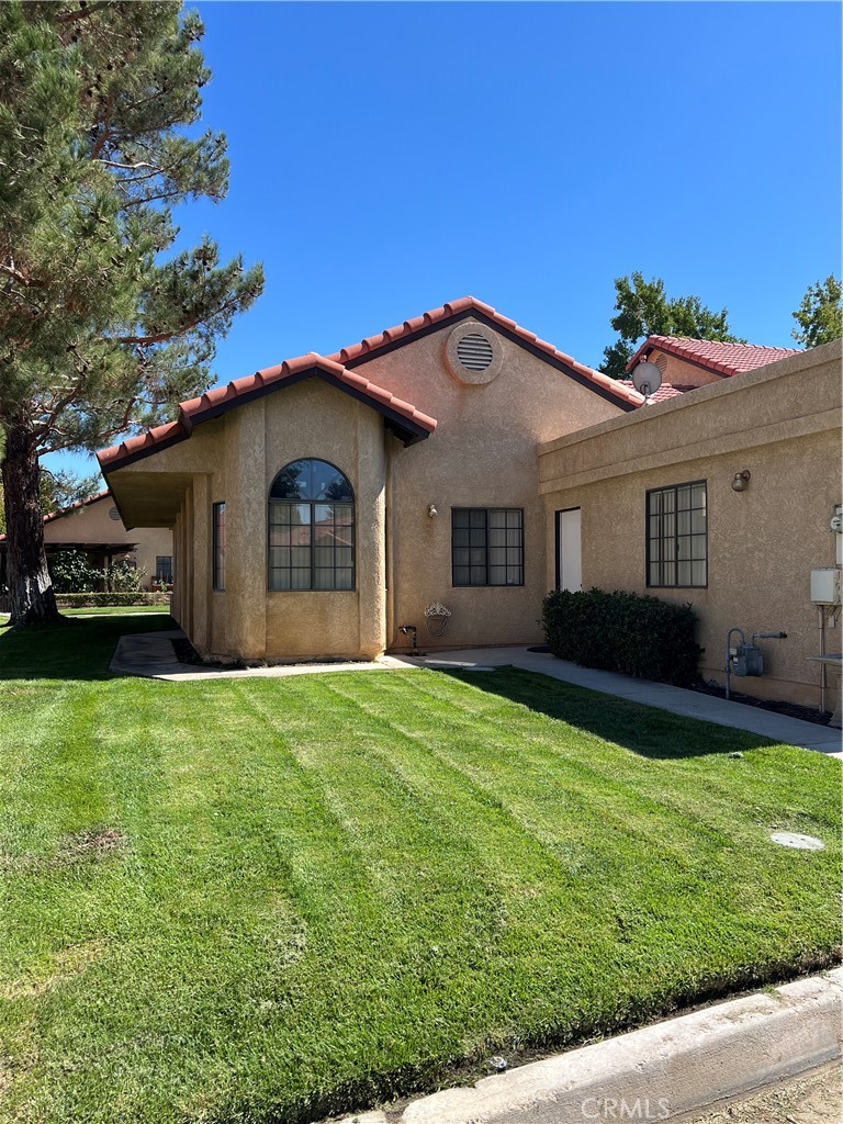 Residential Lease for rent at 11687 Maple Street, Apple Valley CA featuring 2 beds and 2 baths