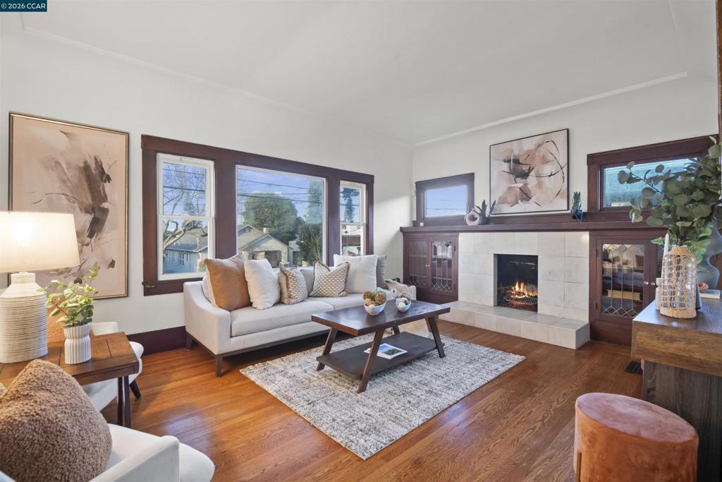 Residential for sale at 5428 5428 Ruth Ave, Oakland CA featuring 3 beds and 1 bath