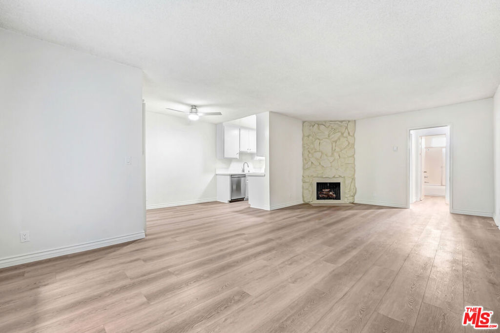 Residential Income for sale at 824 Maple Street, Santa Monica CA featuring 11 beds and 11 baths
