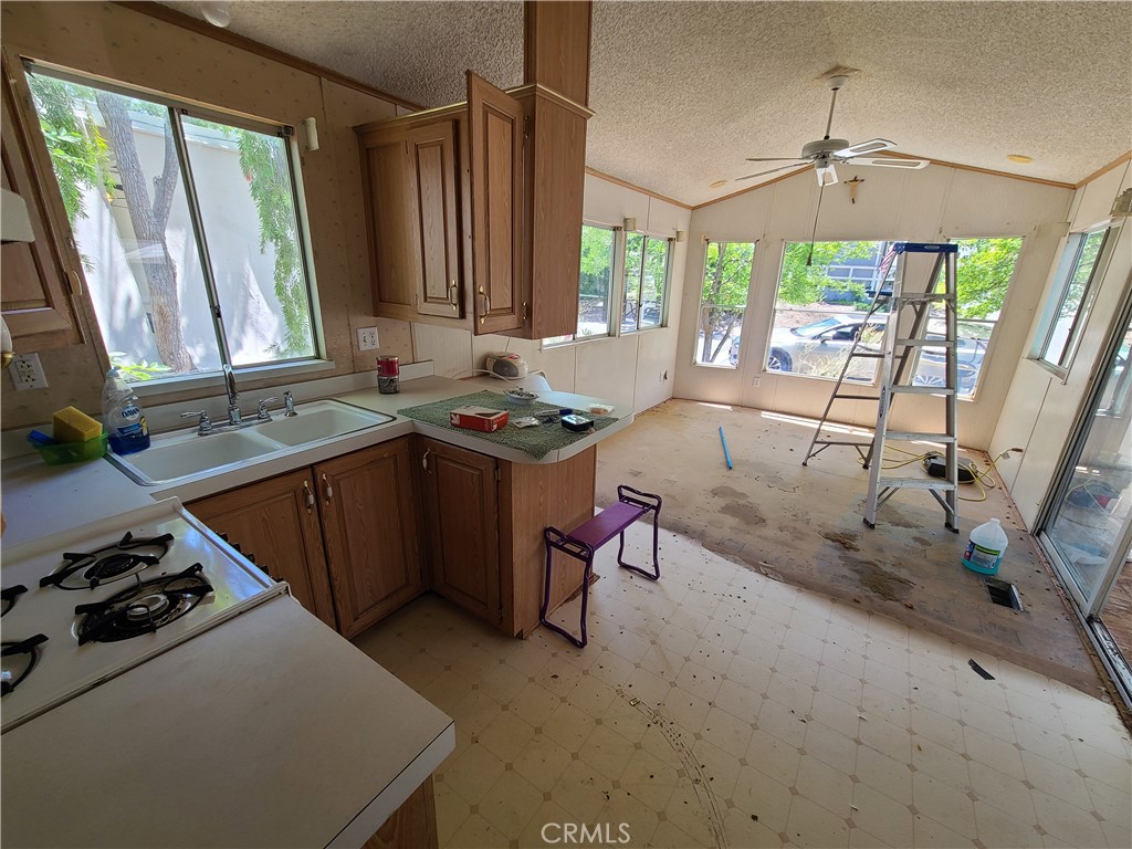 Manufactured In Park for sale at 26734 Peach 112, Perris CA featuring 1 bed and 1 bath