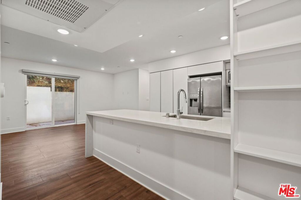 Residential Lease for rent at 1223 Wellesley Avenue 203, Los Angeles, Los Angeles County CA featuring 5 beds and 3 baths