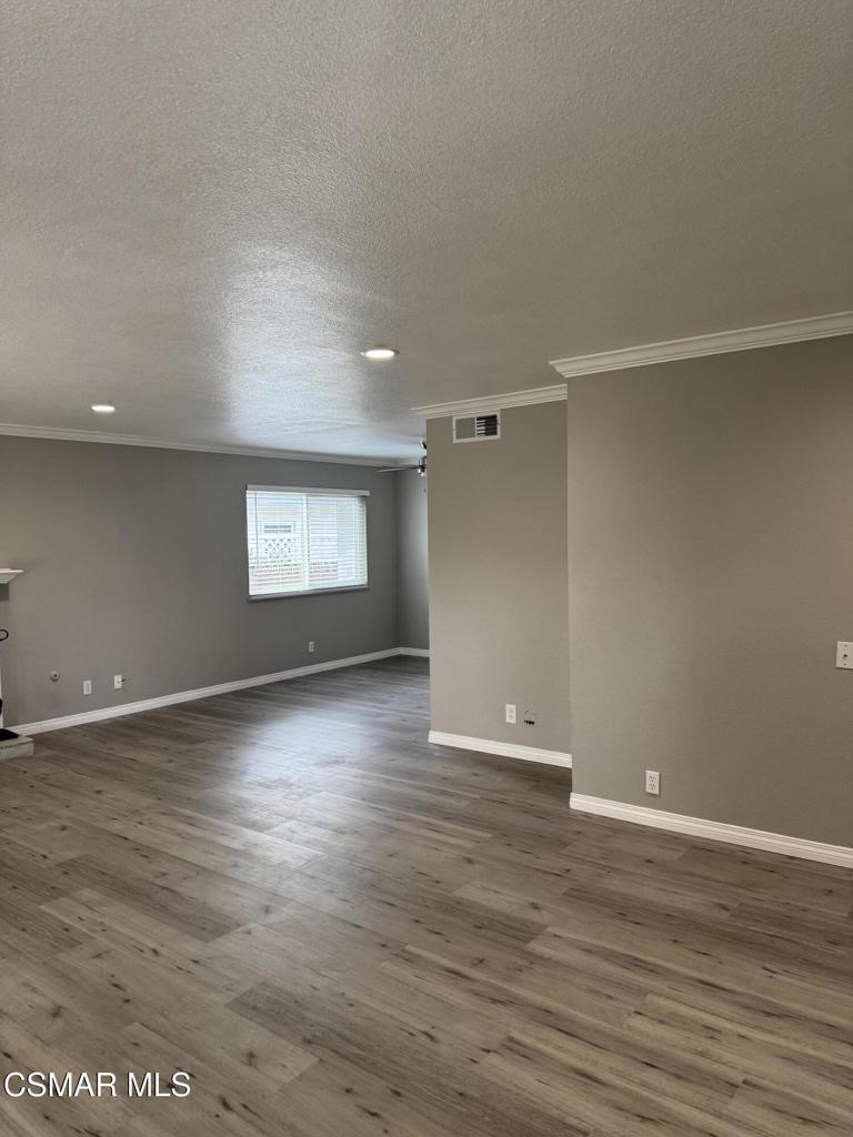 Residential Lease for rent at 1694 Regent Street, Camarillo CA featuring 3 beds and 2 baths