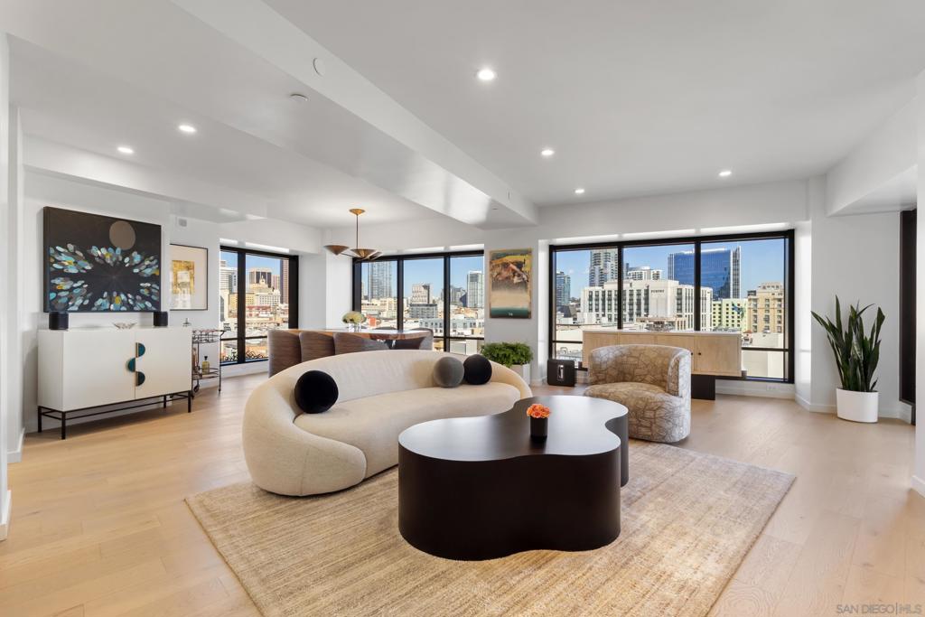 Residential for sale at 200 Harbor Dr 1001, San Diego CA featuring 2 beds and 2 baths