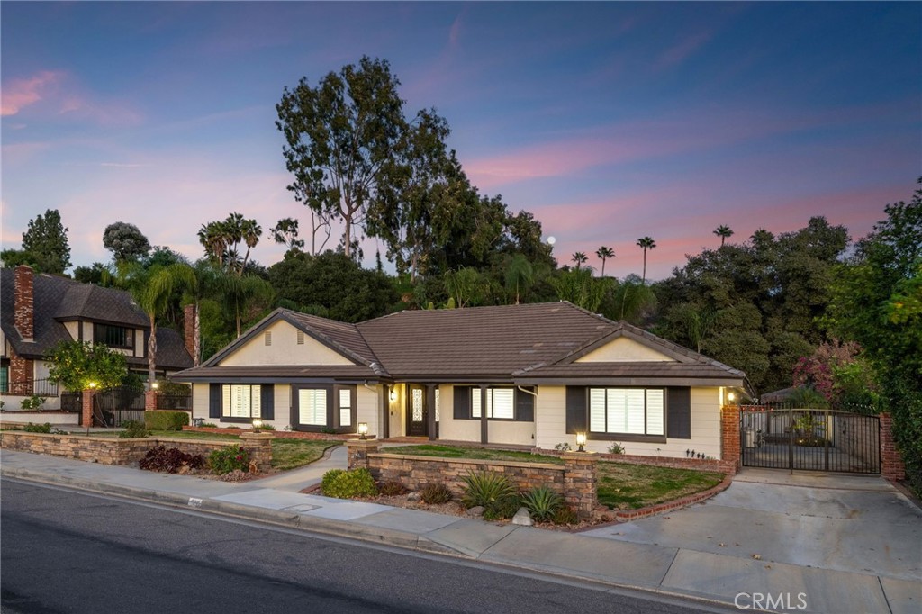 Residential Lease for rent at 514 N Valley Center Avenue, Glendora, Los Angeles County CA featuring 4 beds and 2 baths