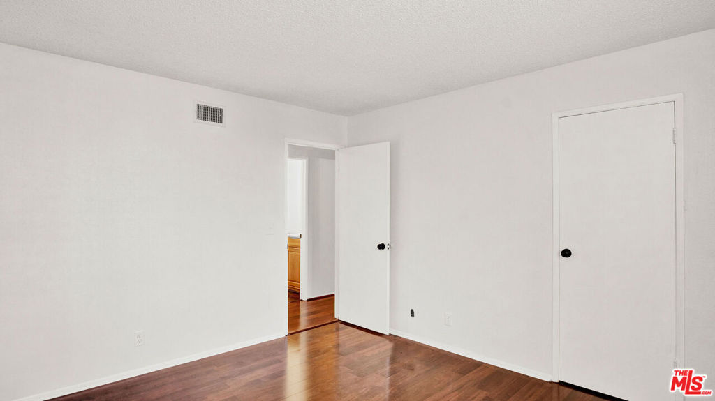 Residential Lease for rent at 263 E Sierra Madre Boulevard 4, Sierra Madre CA featuring 2 beds and 2 baths