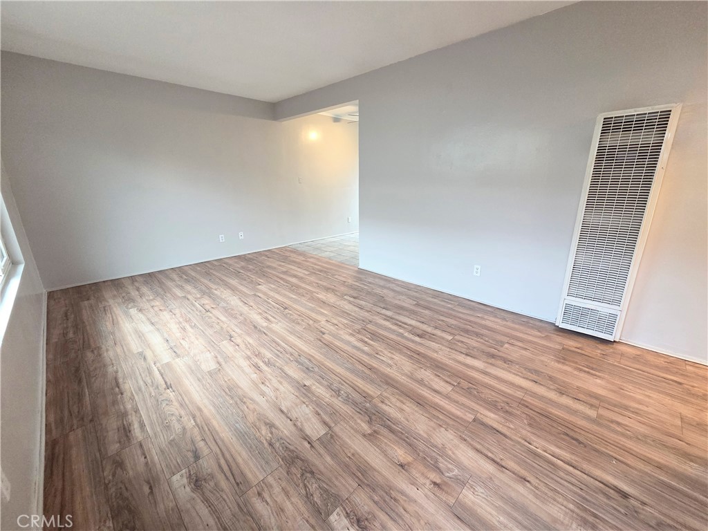 Residential Lease for rent at 3048 E 64th, Long Beach, Los Angeles County CA featuring 2 beds and 1 bath