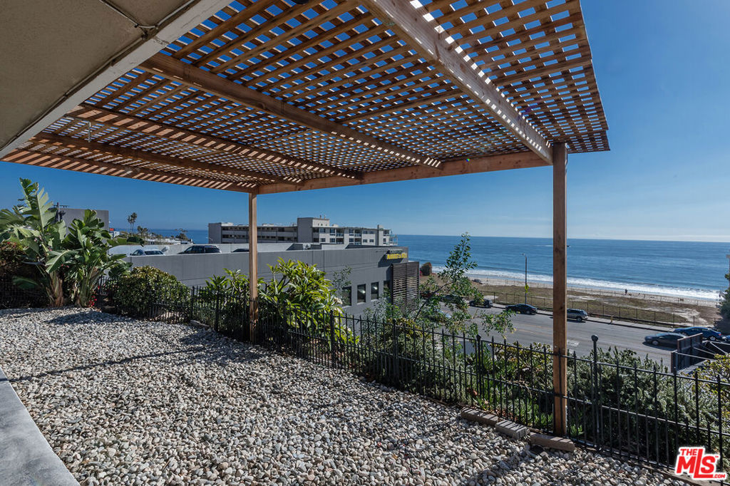 Residential Lease for rent at 22609 PACIFIC COAST Highway A, Malibu CA featuring 1 bed and 1 bath
