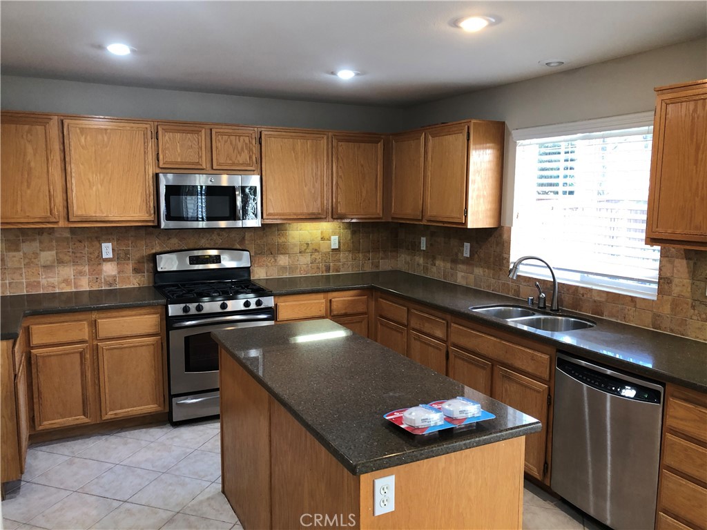 Residential Lease for rent at 31822 Sandhill Lane, Temecula CA featuring 4 beds and 3 baths