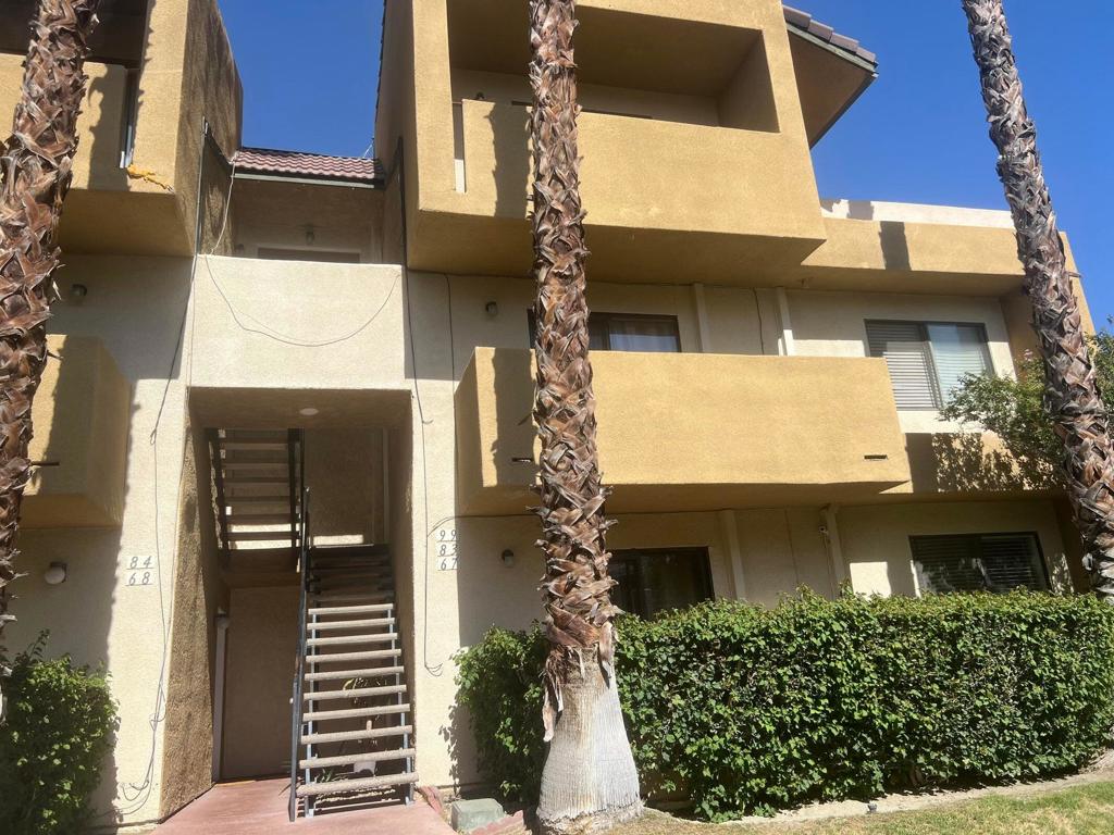 Residential Lease for rent at 32200 Cathedral Canyon Drive 67, Cathedral City CA featuring 2 beds and 1 bath