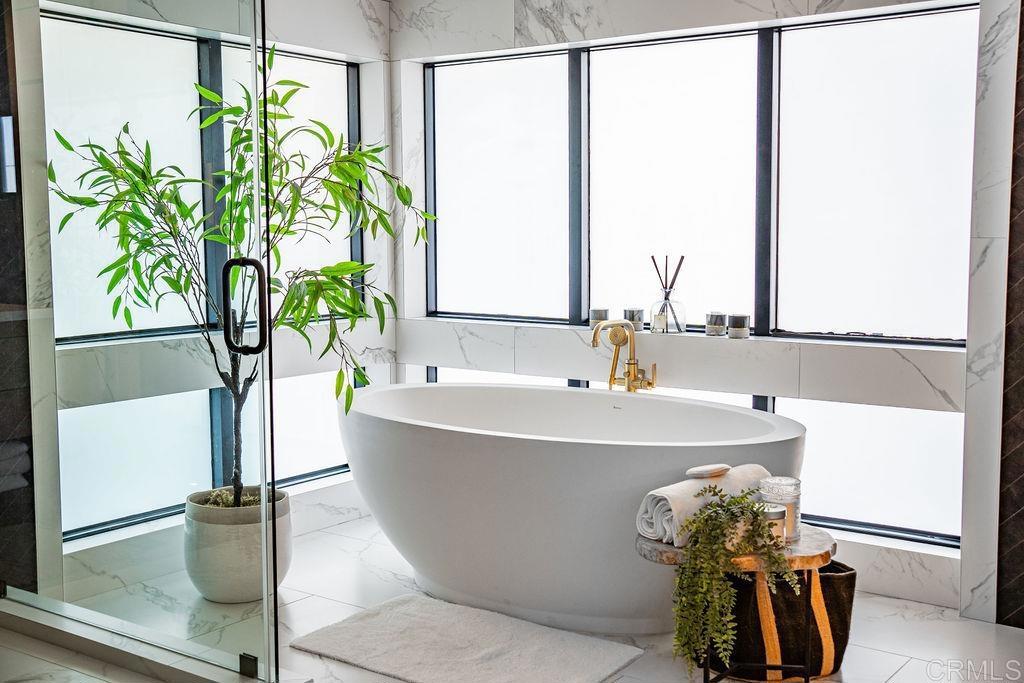 Residential Lease for rent at 3301 Lincoln St, Carlsbad CA featuring 4 beds and 4 baths