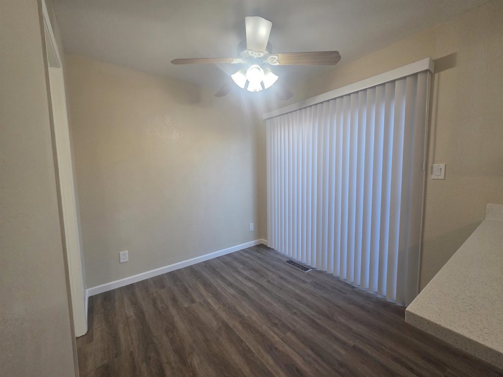 Residential Lease for rent at 20077 20077 Redwood Rd, Castro Valley CA featuring 2 beds and 2 baths