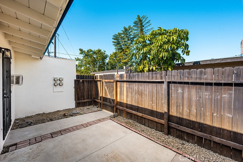 Residential Lease for rent at 786 N Shattuck Pl, Orange CA featuring 2 beds and 1 bath