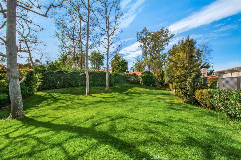 Residential for sale at 2952 Quedada, Newport Beach CA featuring 4 beds and 3 baths