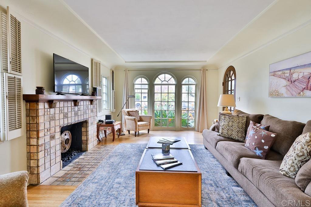 Residential Lease for rent at 861 G Avenue, Coronado CA featuring 3 beds and 2 baths