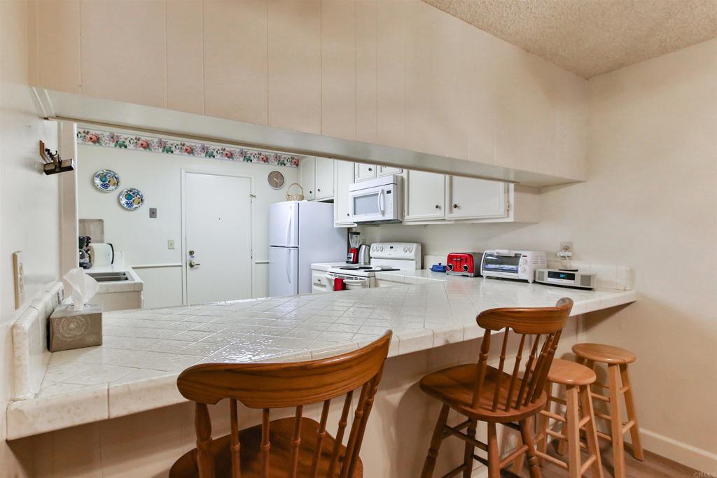 Residential Lease for rent at 1068 Isabella Avenue, Coronado CA featuring 3 beds and 3 baths