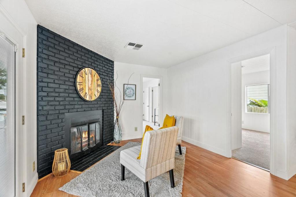 Manufactured In Park for sale at 3128 Crescent Avenue, Marina CA featuring 3 beds and 2 baths