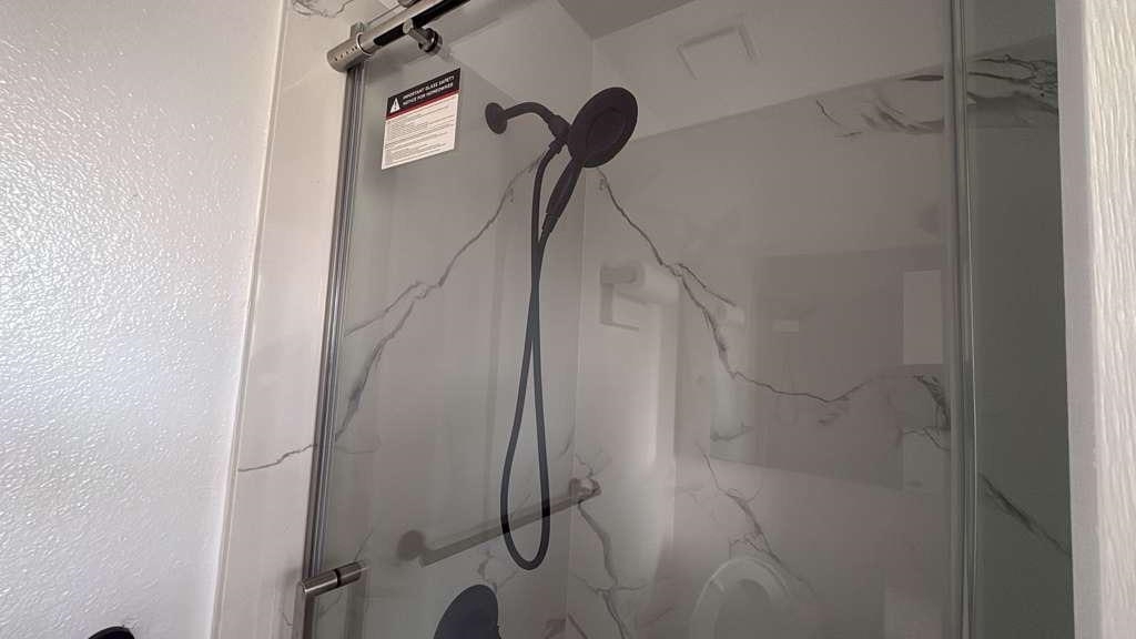 Residential Lease for rent at 101 101 Portola Way, Tracy, San Joaquin County CA featuring 2 beds and 3 baths