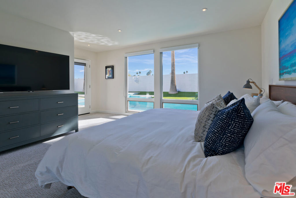 Residential Lease for rent at 3545 Ridgeview Circle, Palm Springs CA featuring 3 beds and 3 baths