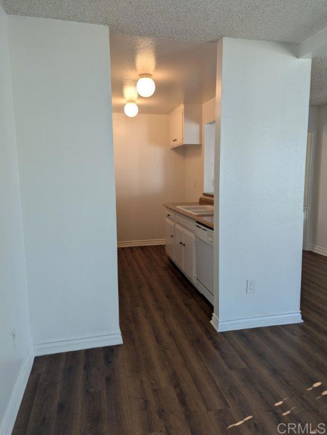 Residential Lease for rent at 402 E Meats Avenue B, Orange CA featuring 2 beds and 1 bath