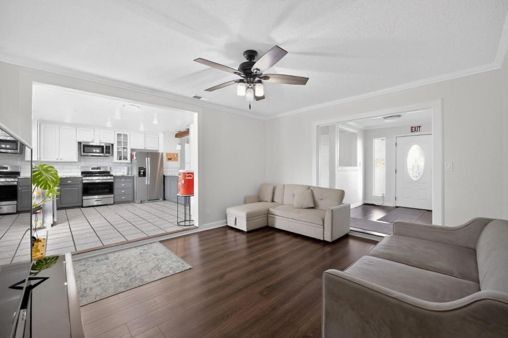 Residential for sale at 865 Locust Avenue, Manteca CA featuring 3 beds and 2 baths